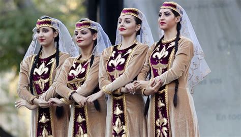 armenia gente|Cultura de Armenia: Características, Religión, Comida y más